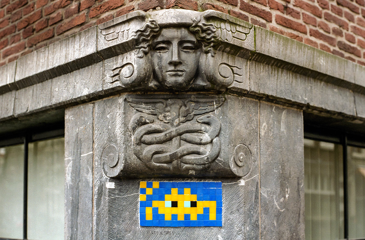 Invader - Background image