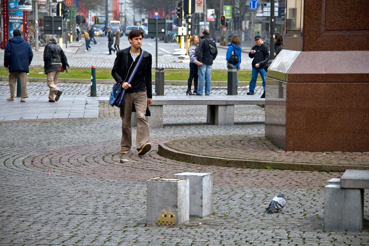 Invader - Background image