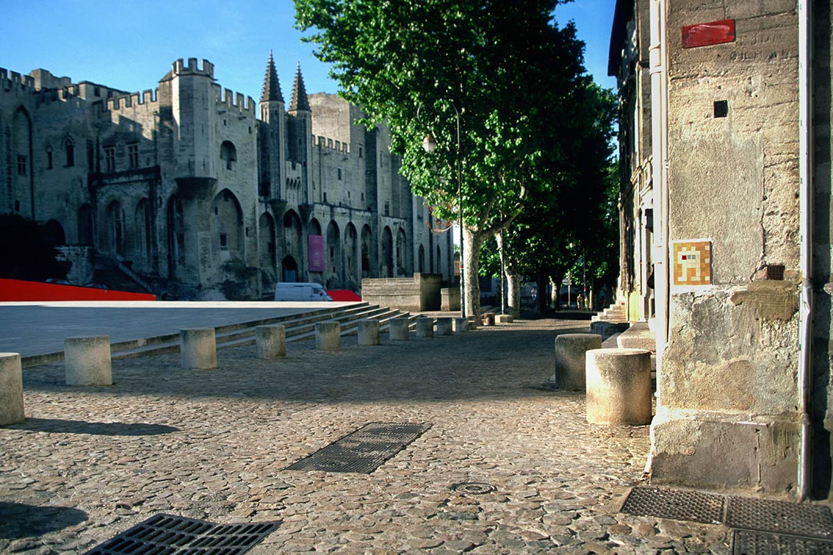 Invader - Background image