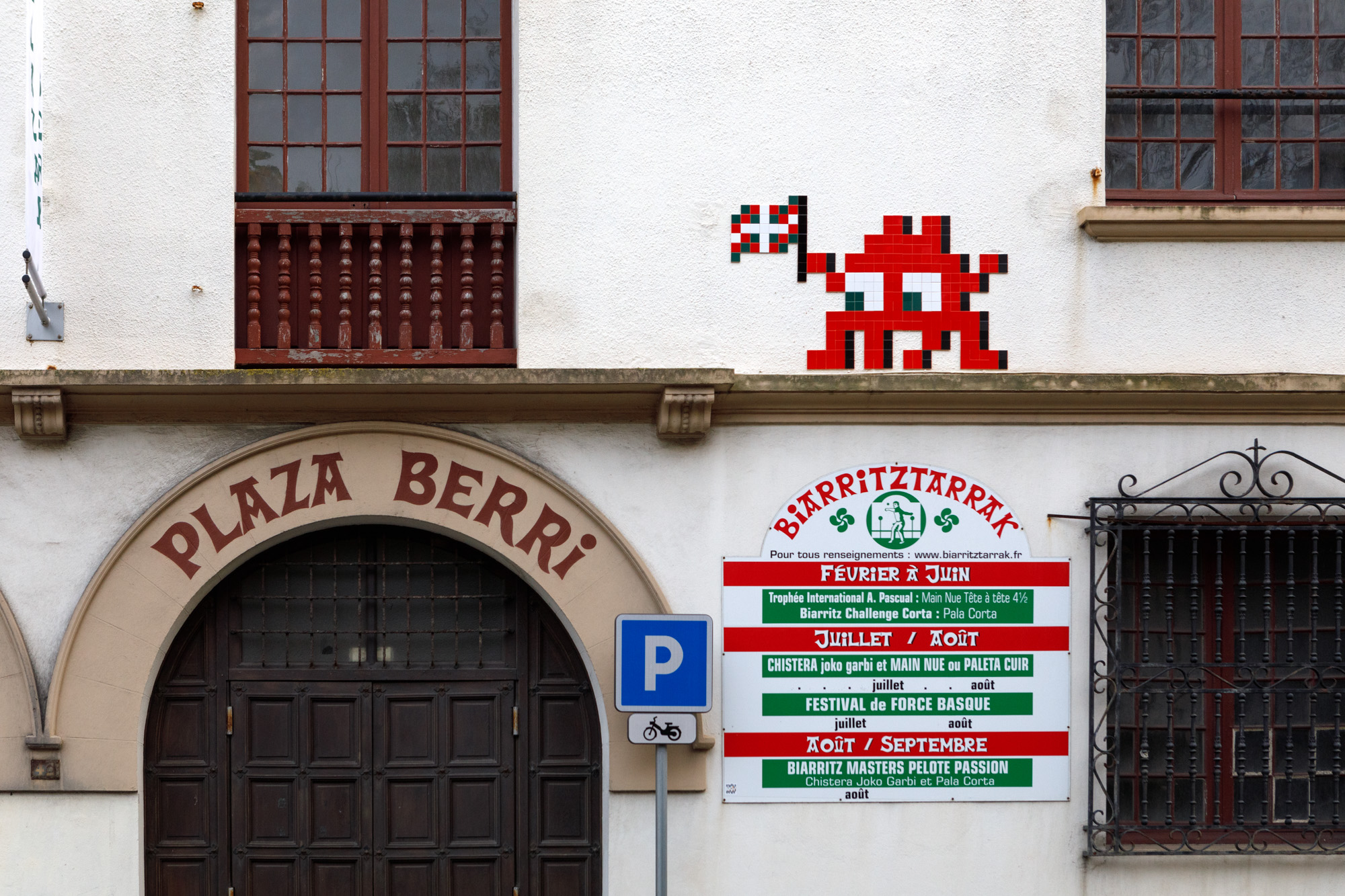 Invader - Background image