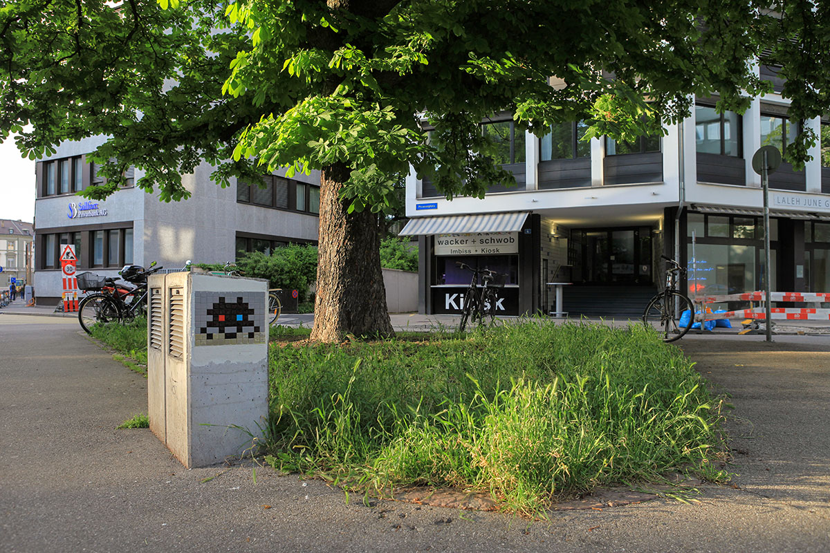 Invader - Background image