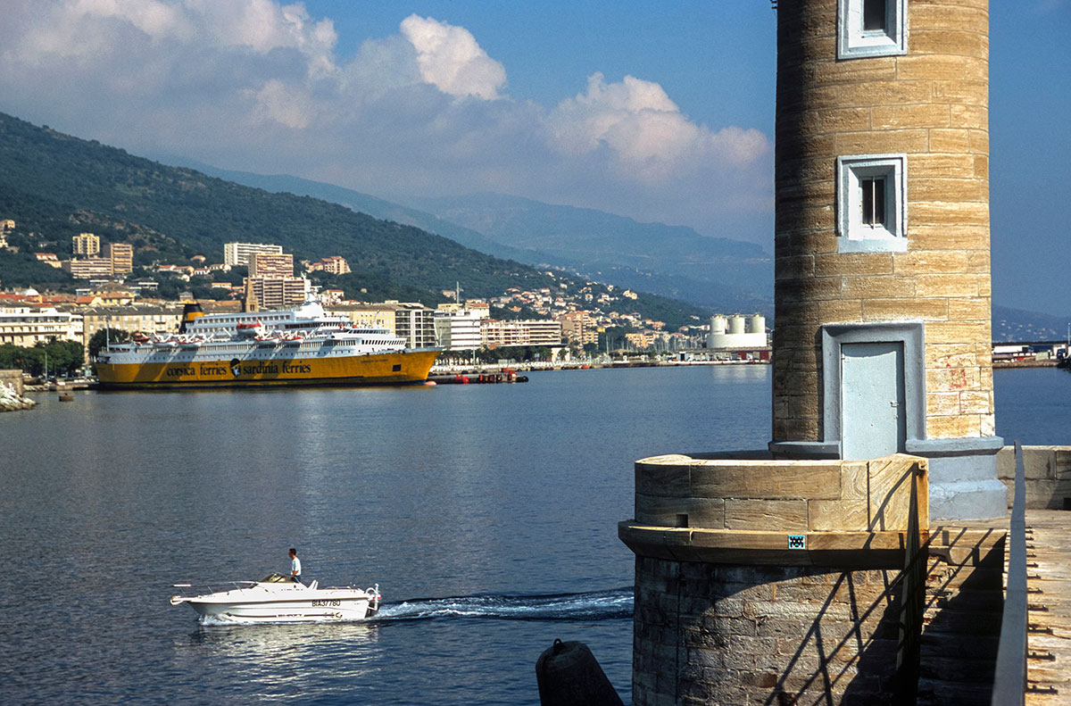 Invader - Background image