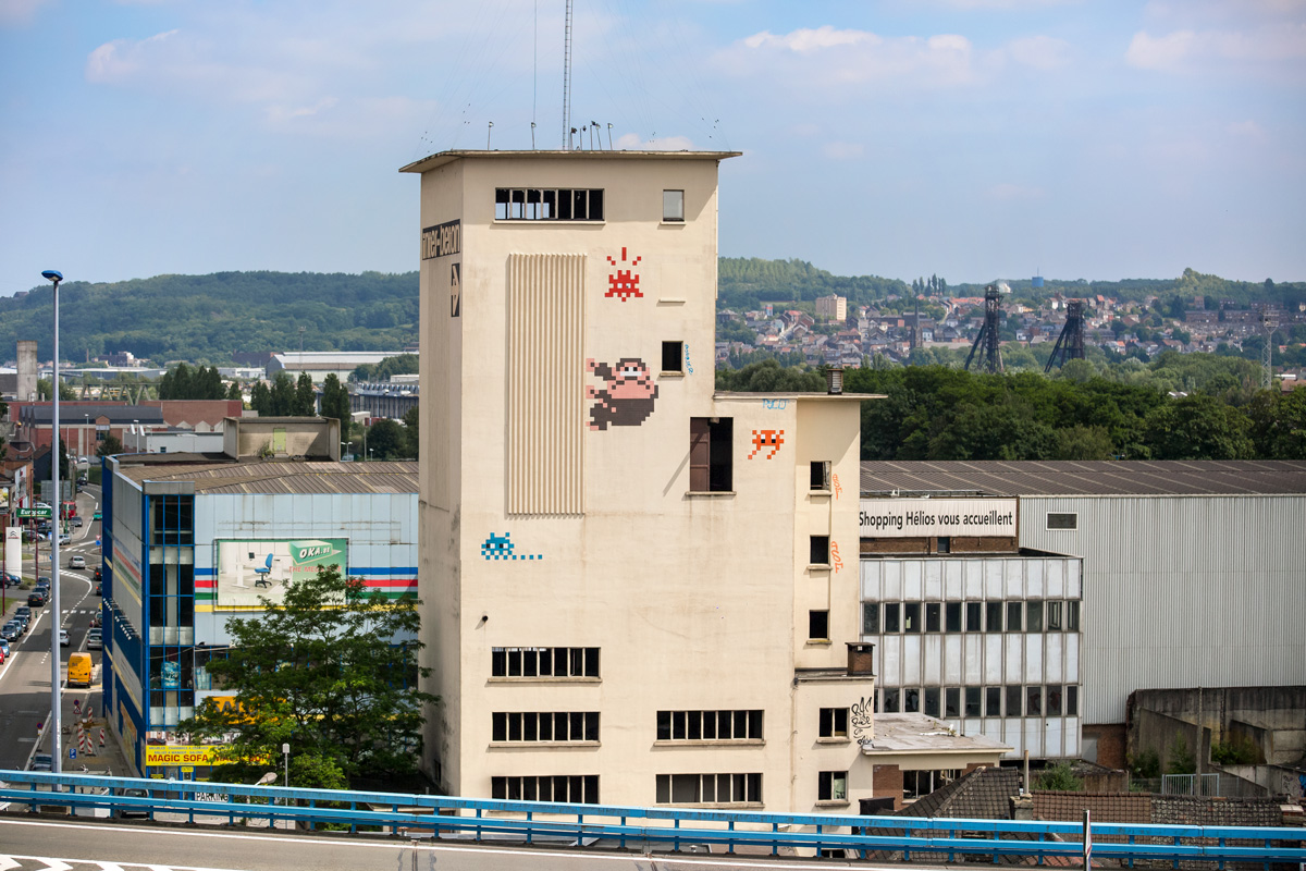 Invader - Background image