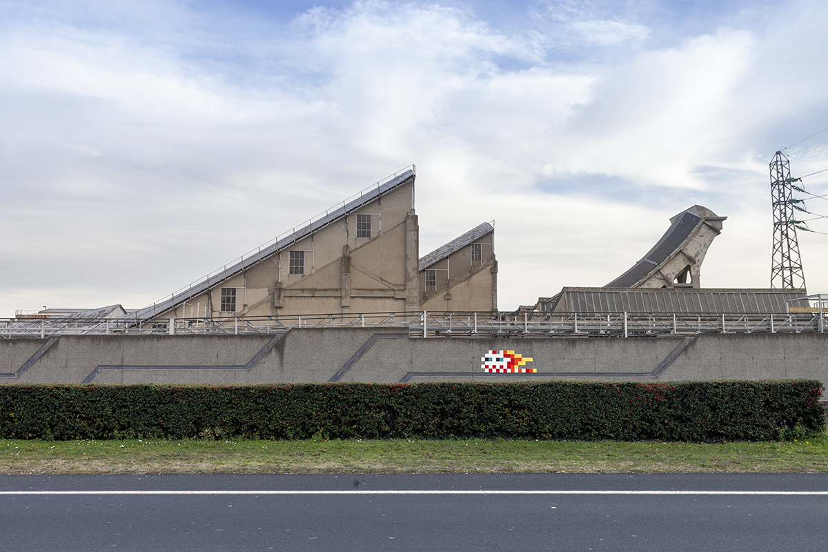 Invader - Background image