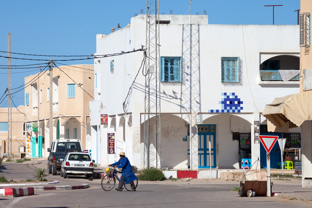 Invader - Background image