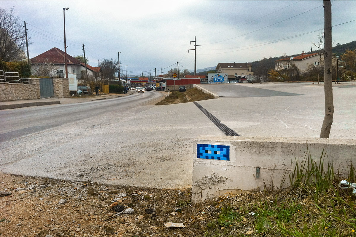 Invader - Background image