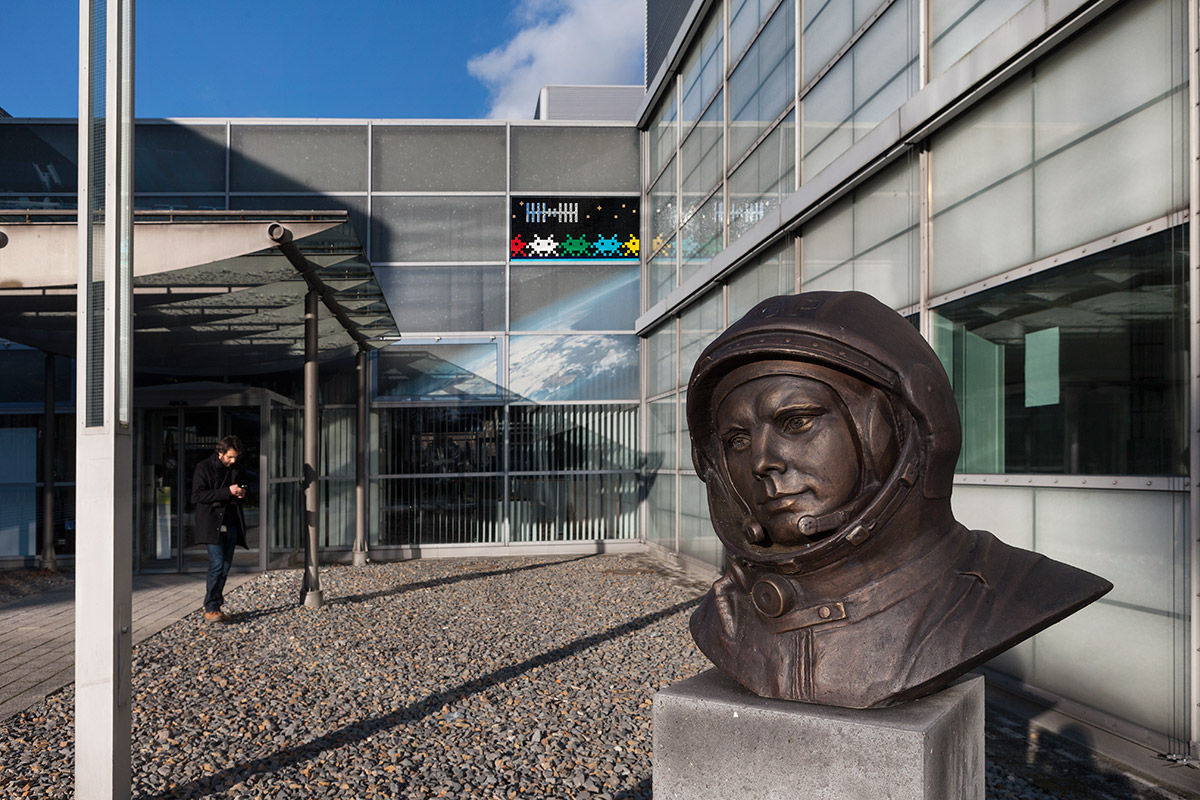 Invader - Background image