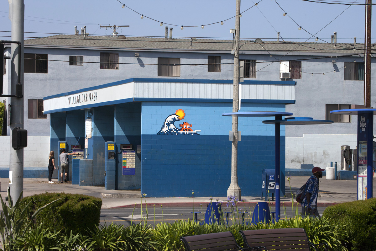 Invader - Background image