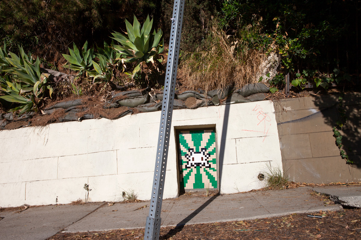 Invader - Background image