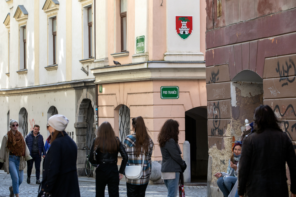 Invader - Background image