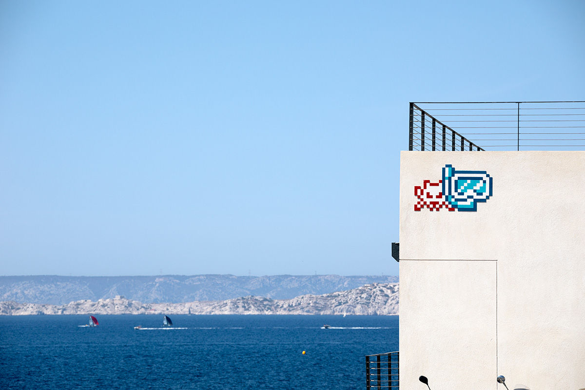 Invader - Background image