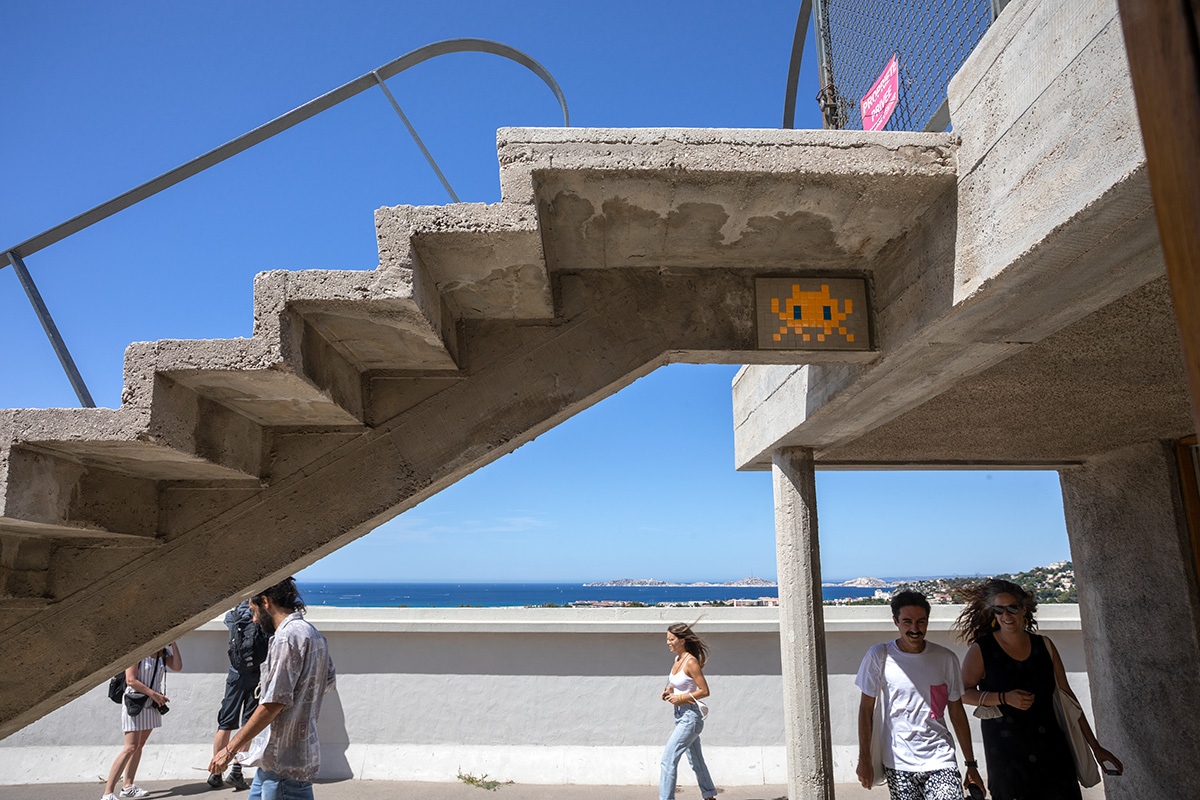 Invader - Background image