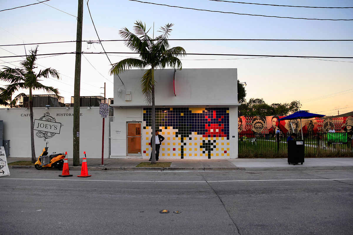 Invader - Background image