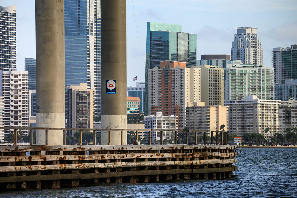 Invader - Background image