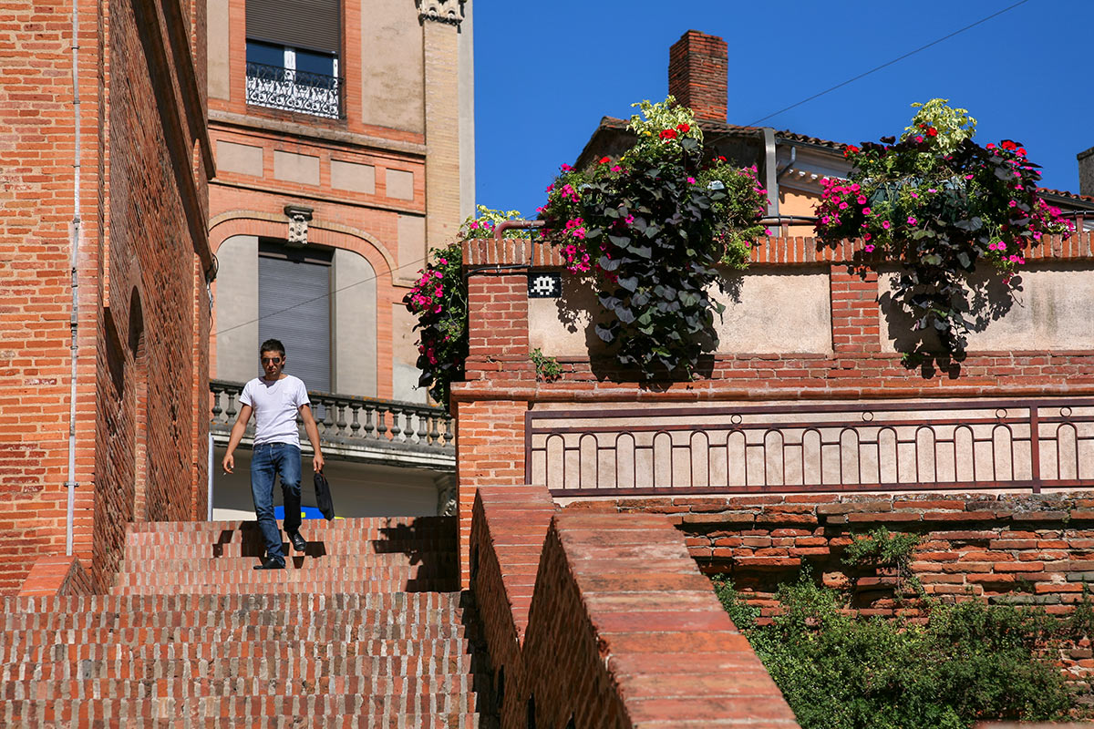 Invader - Background image