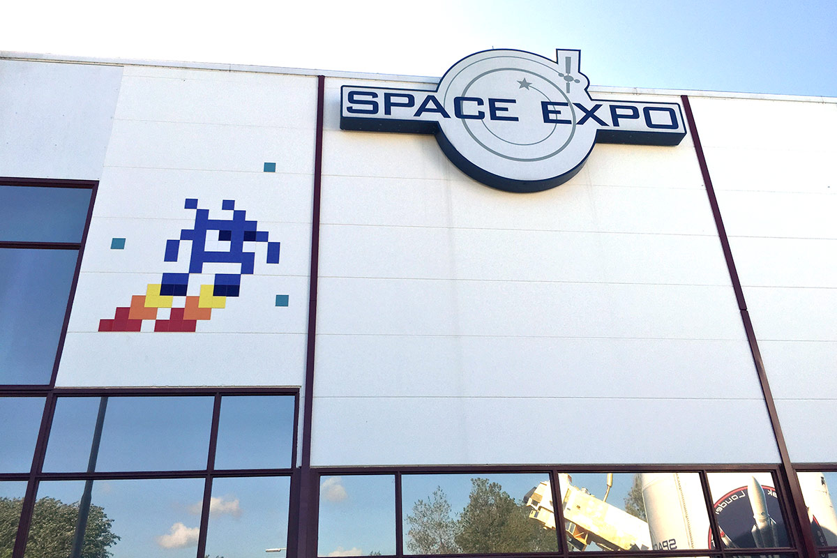 Invader - Background image