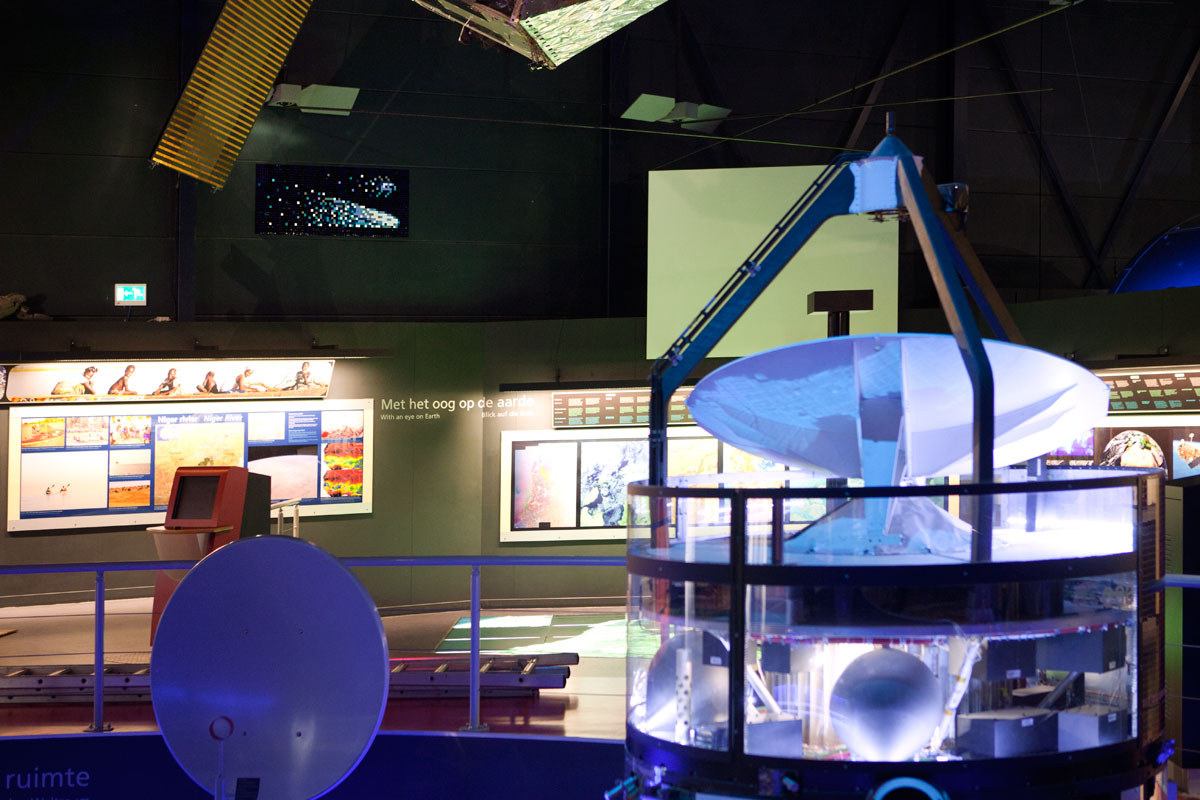 Invader - Background image