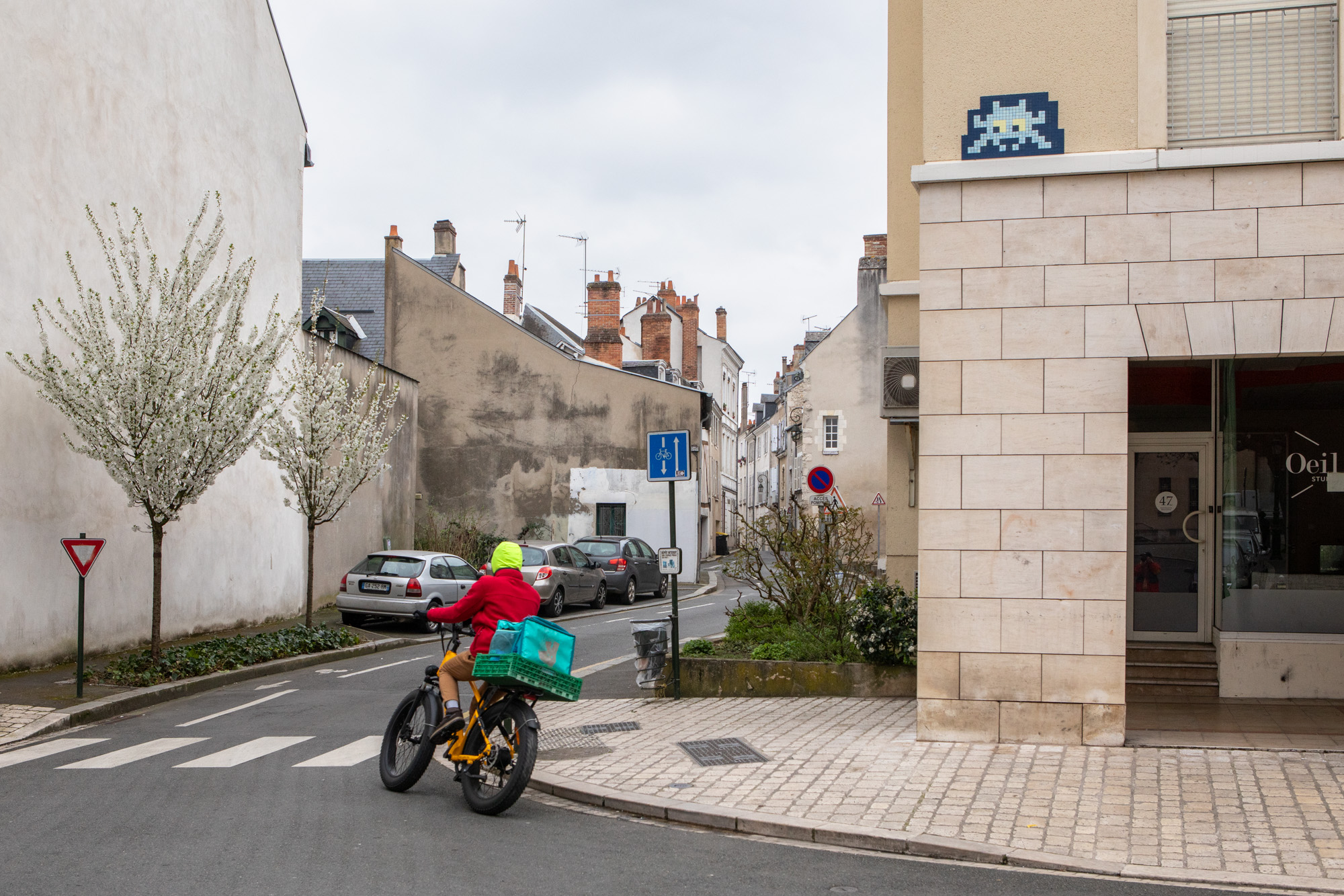 Invader - Background image