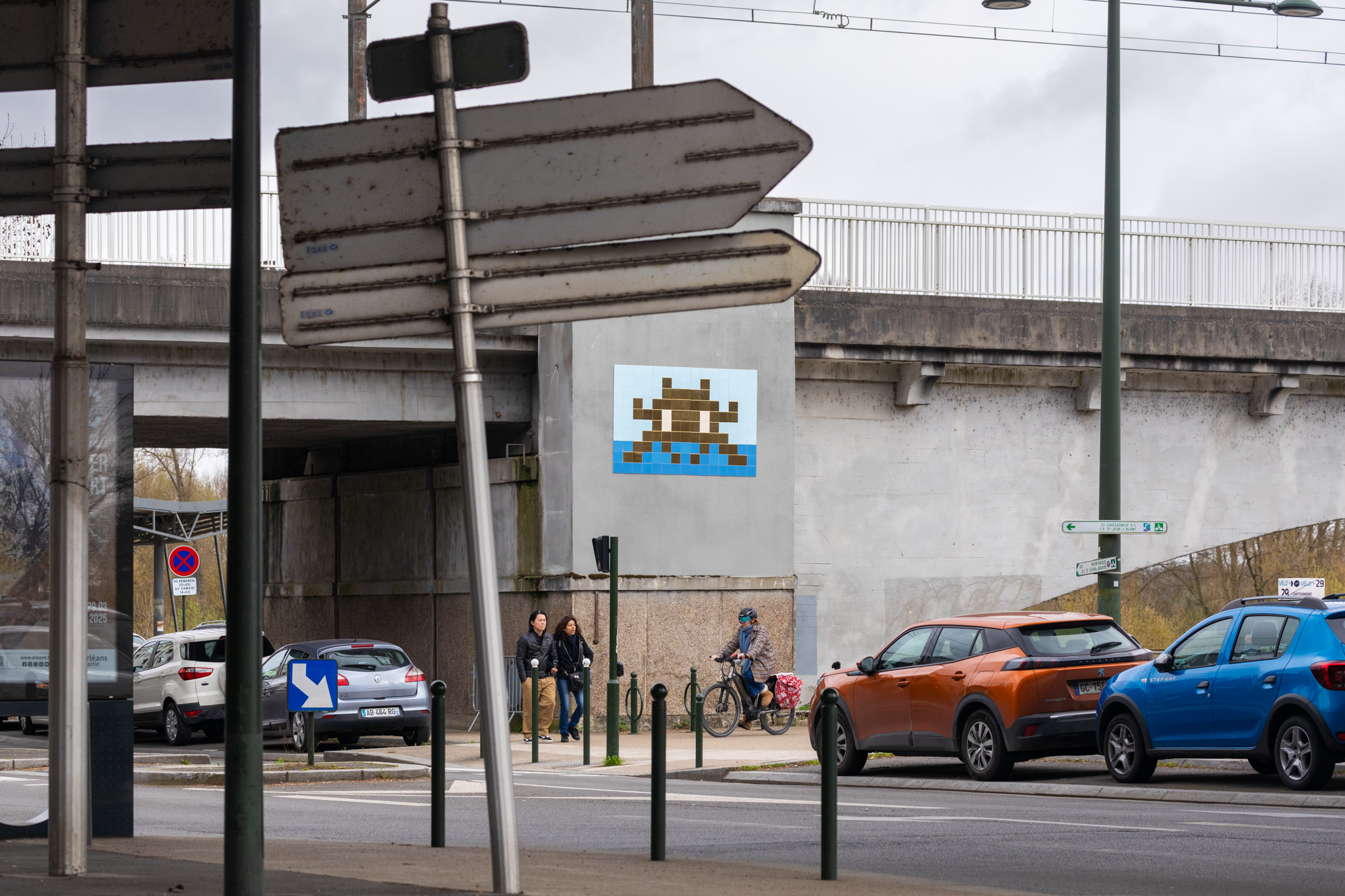 Invader - Background image