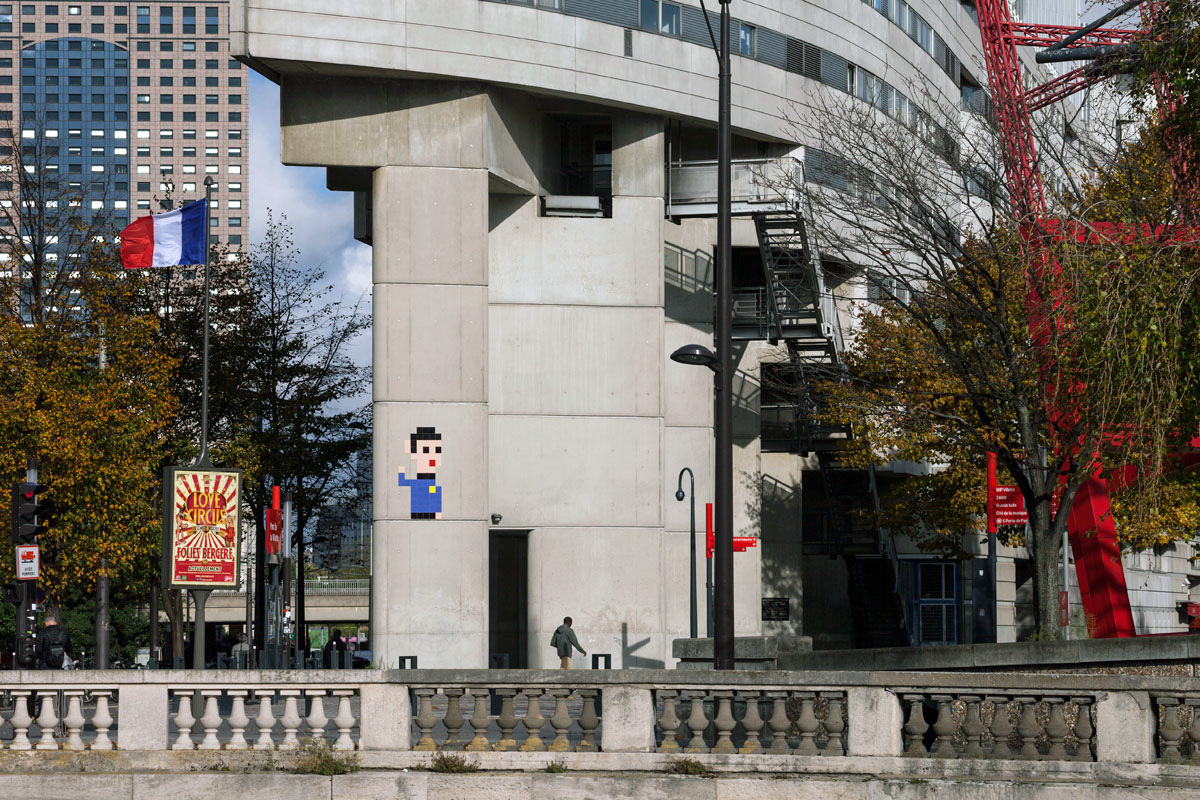 Invader - Background image