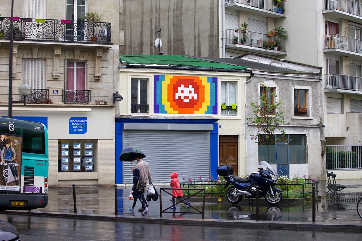 Invader - Background image