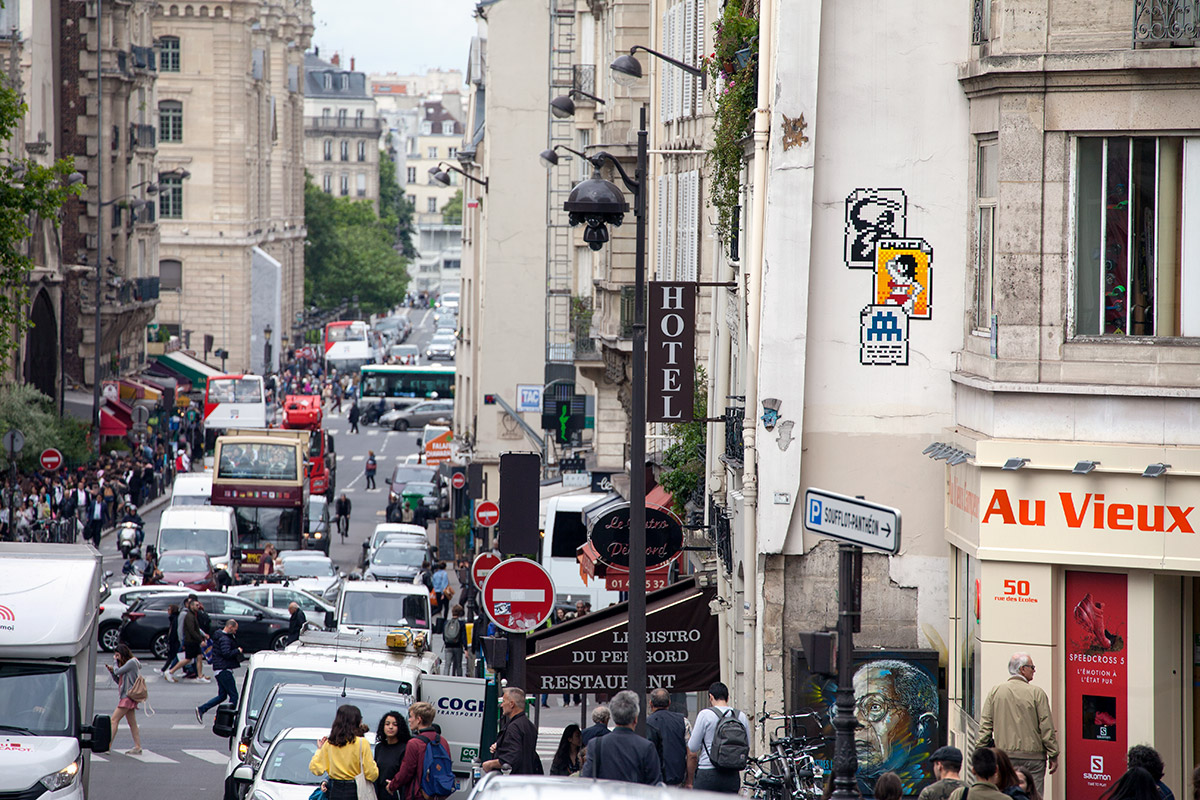 Invader - Background image