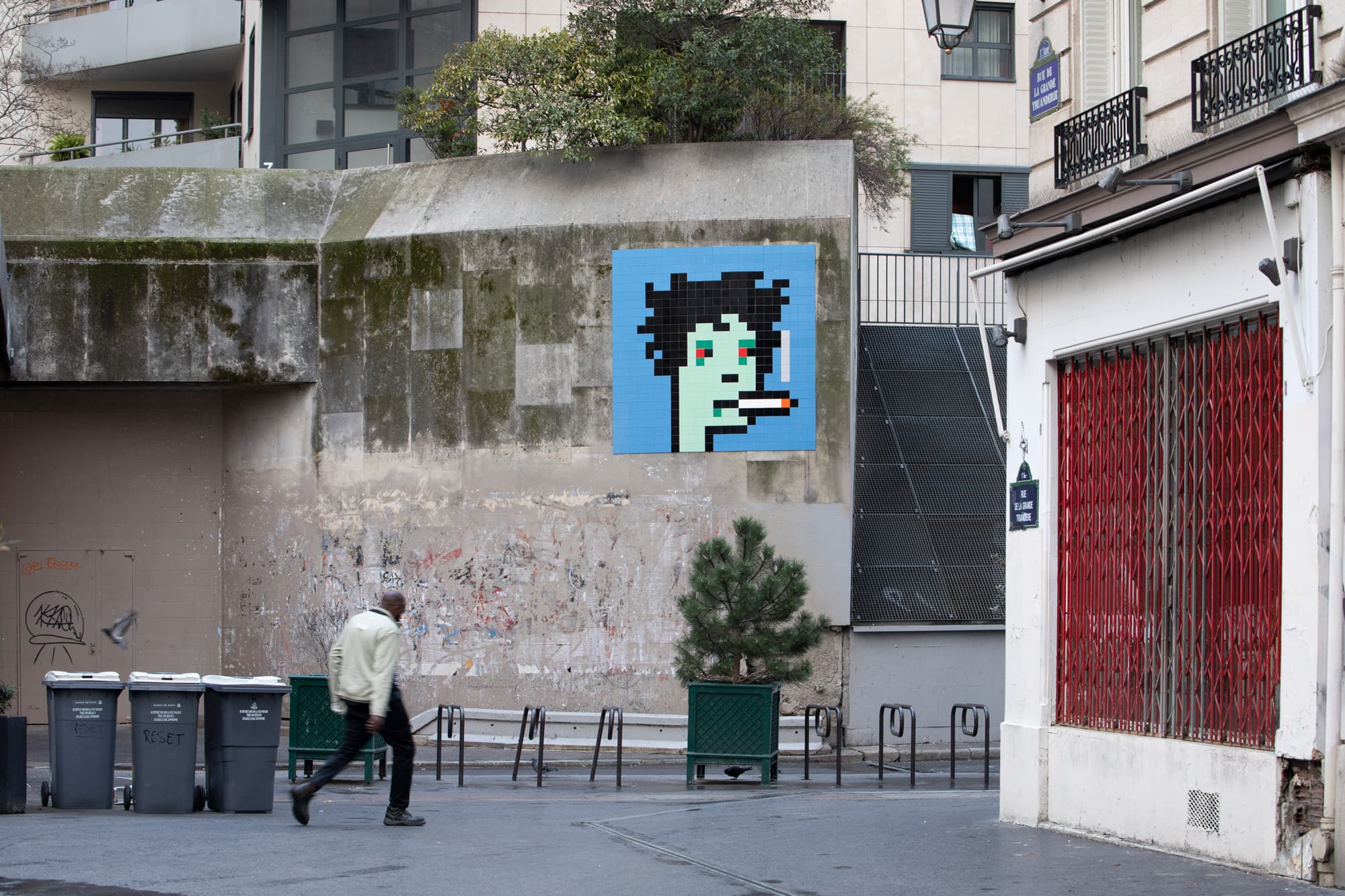 Invader - Background image