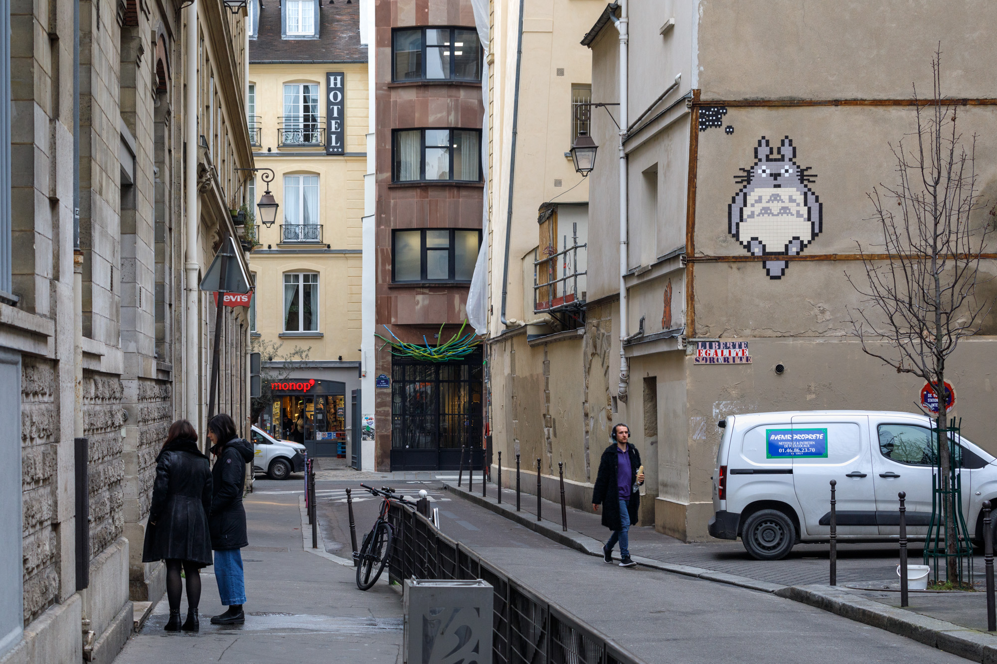 Invader - Background image