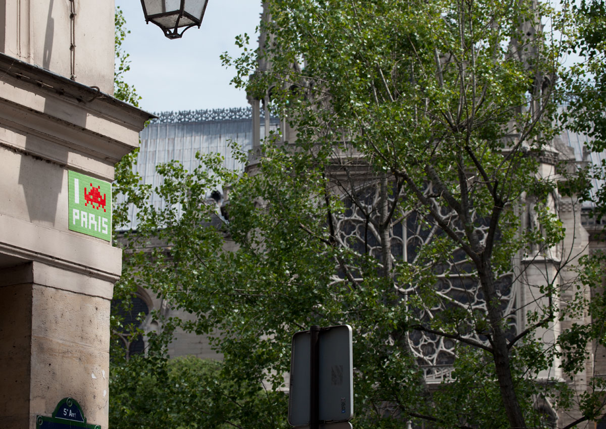 Invader - Background image