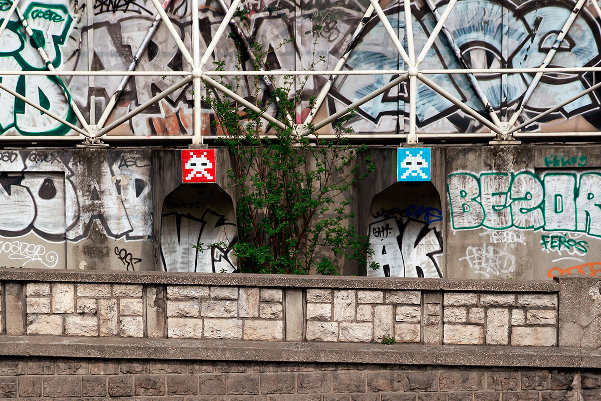 Invader - Background image