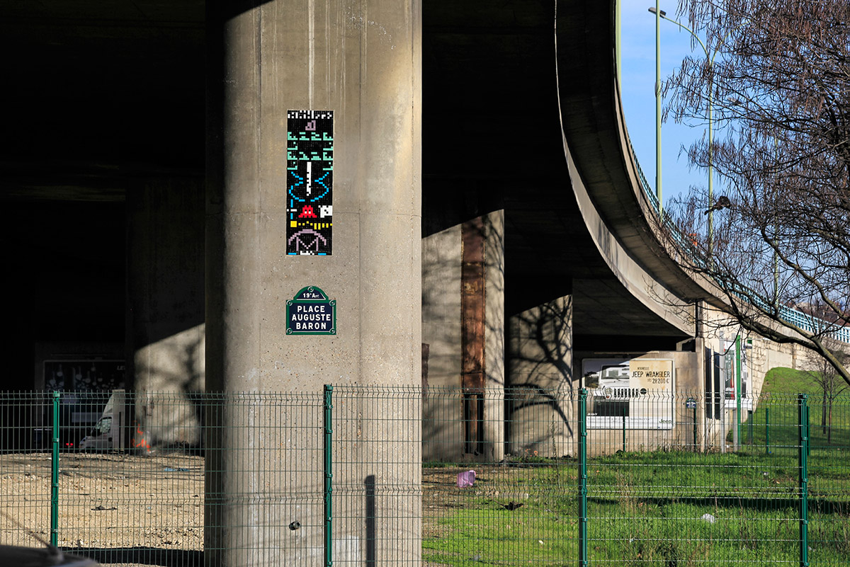 Invader - Background image