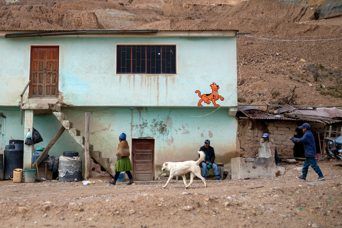 Invader - Background image