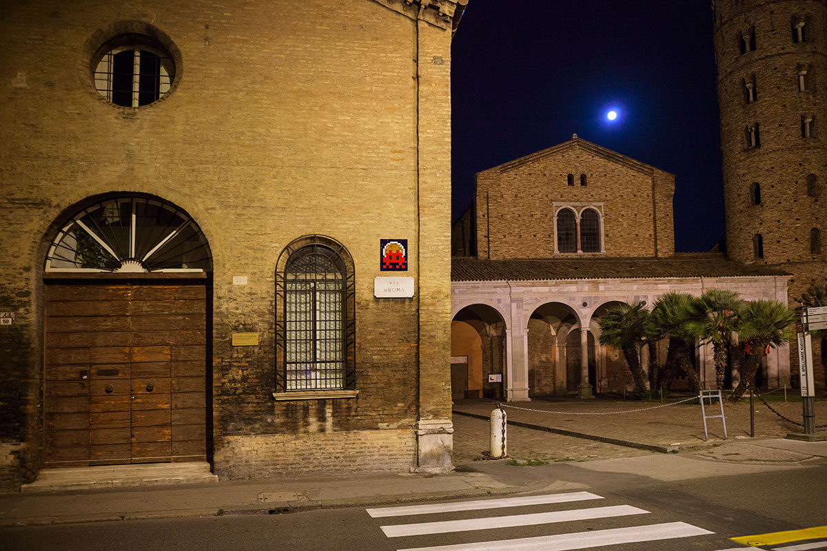 Invader - Background image