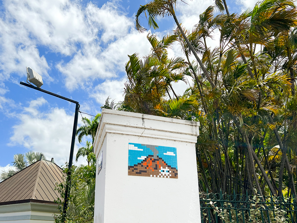 Invader - Background image