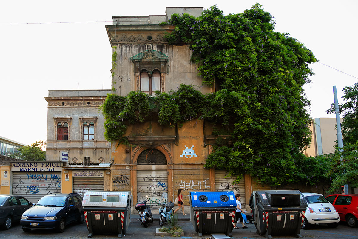 Invader - Background image