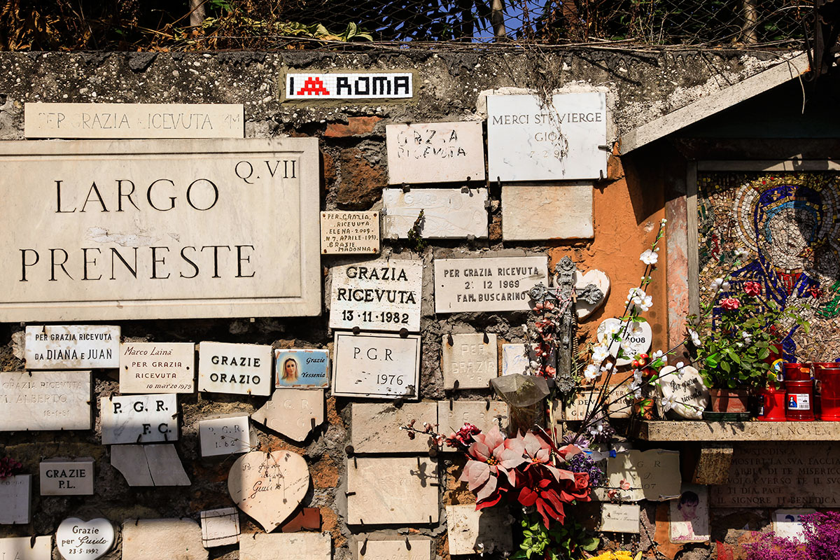 Invader - Background image