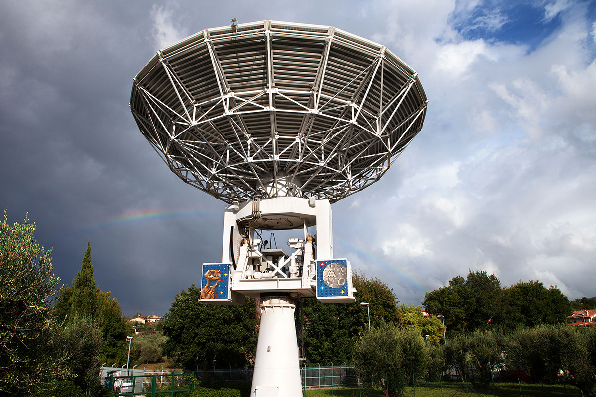 Invader - Background image