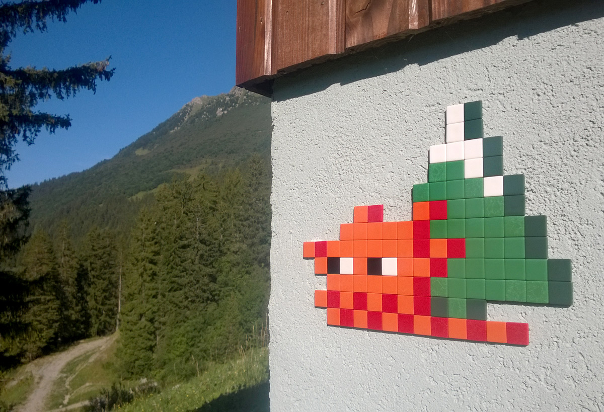 Invader - Background image