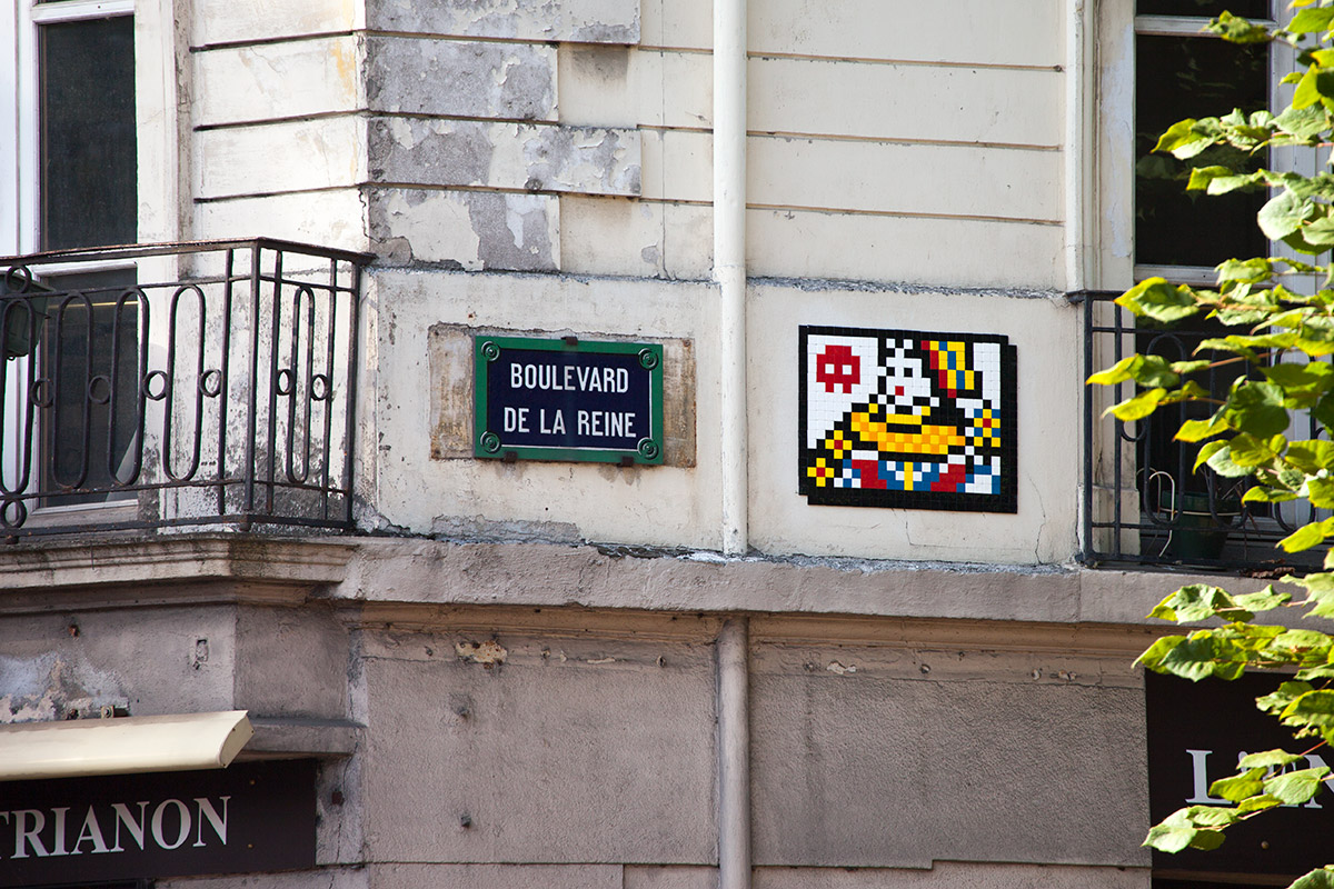 Invader - Background image