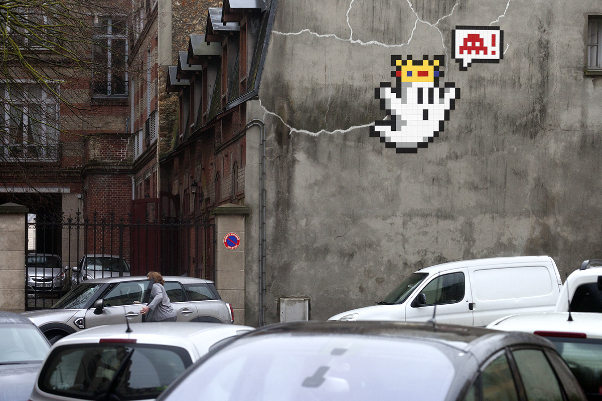 Invader - Background image