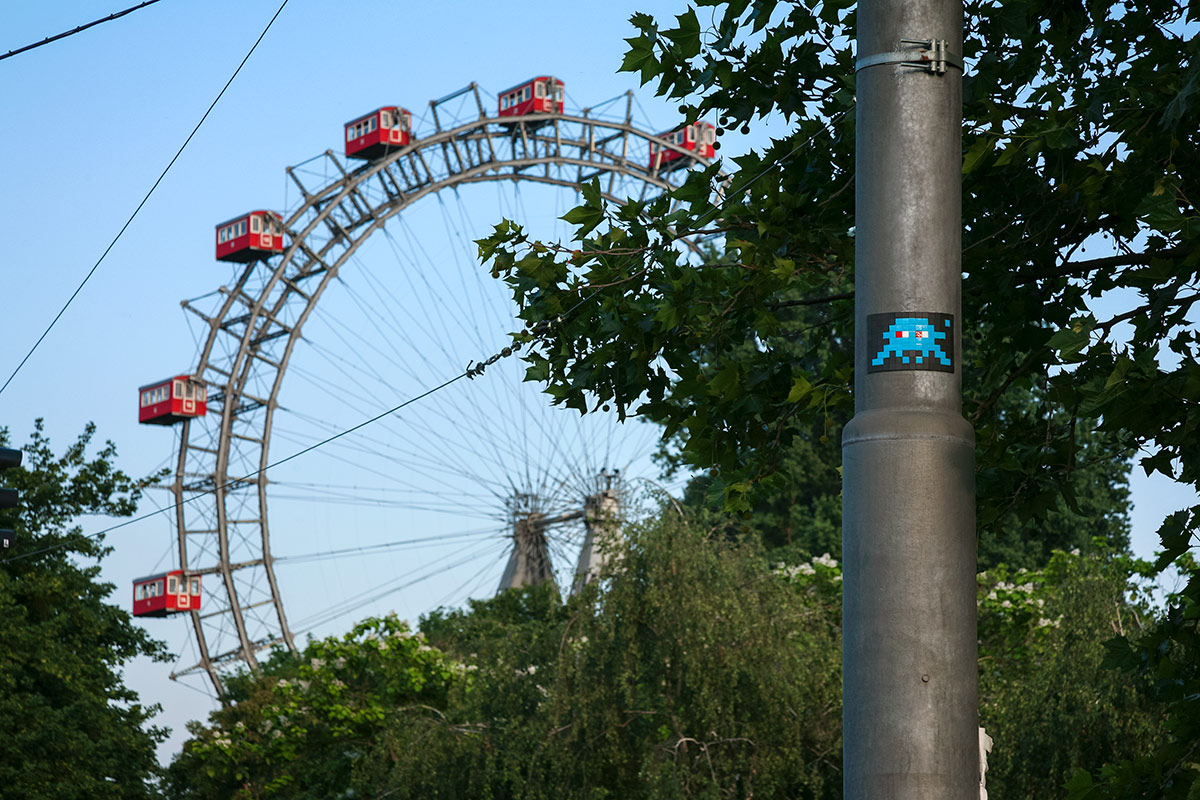 Invader - Background image