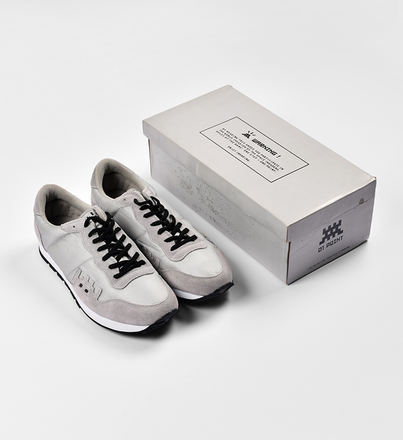 01 Point Sneakers (Grey)
