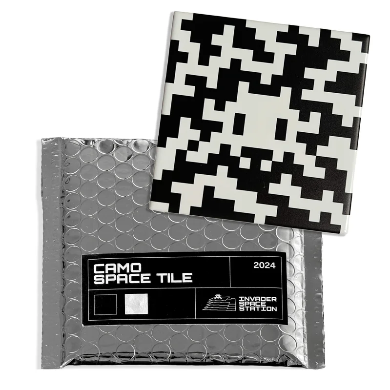 Camo Black & White Tile